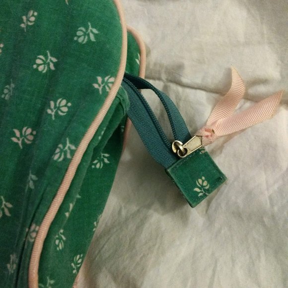 Vintage 1970's Makeup Bag - Picture 2 of 4